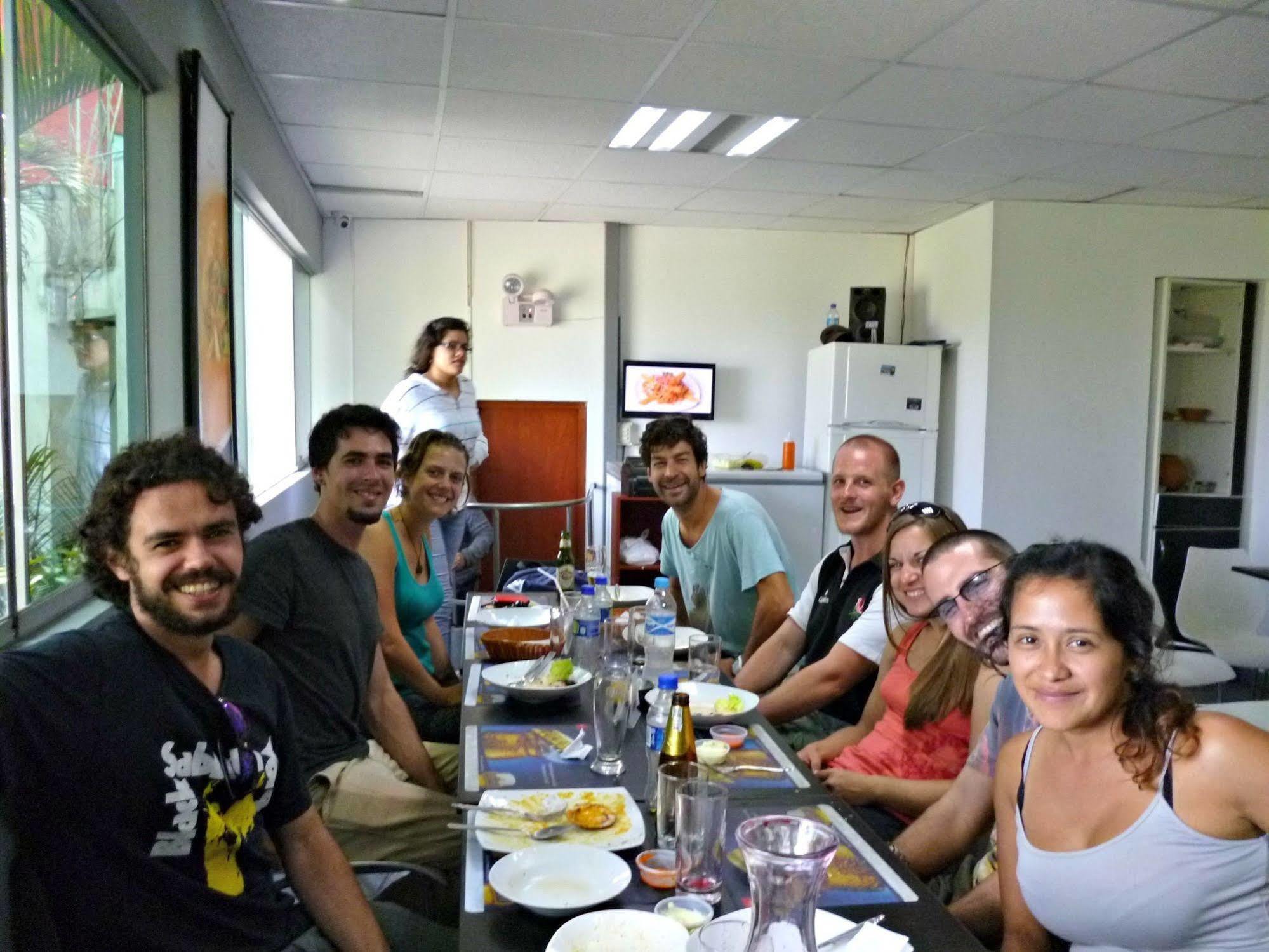Хостел Lima Backpackers Экстерьер фото